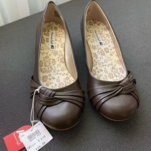 Brown Round Toe Flats